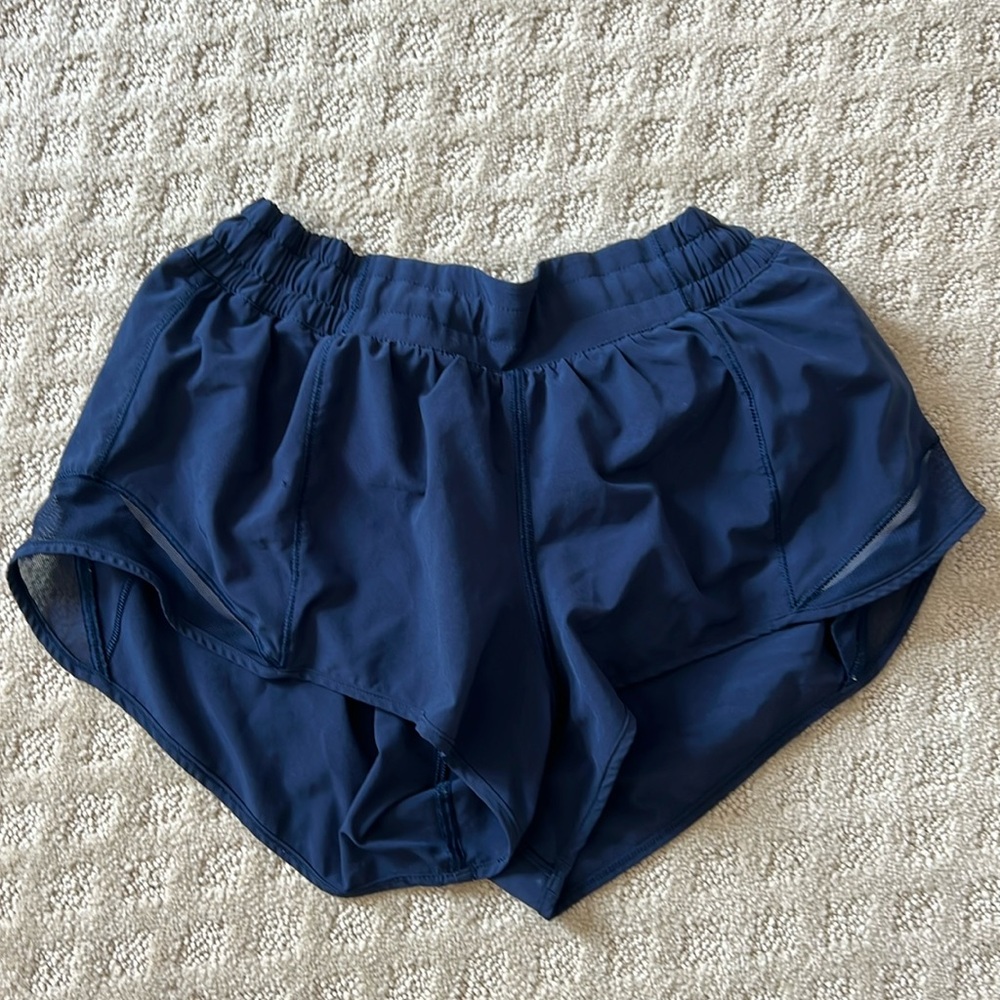 Lululemon Hotty Hot Low Rise 2.5” Shorts